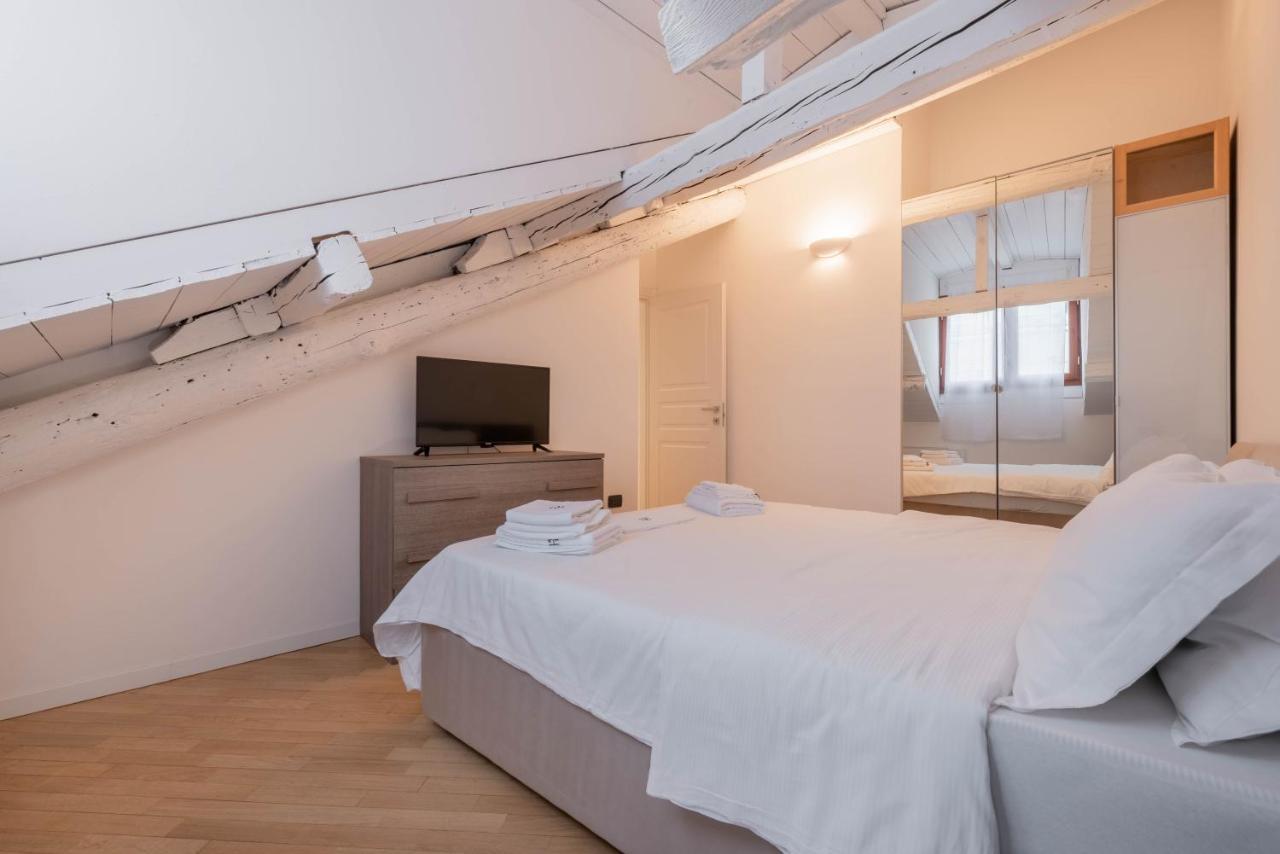 Brera Flat Near Duomo — Photos 3